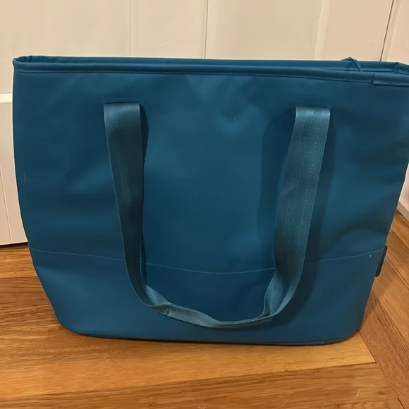 Hydroflask insulated large tote - Picture 3 of 5